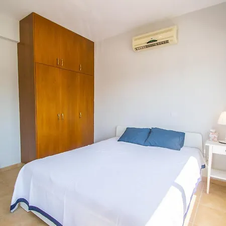 Pernera Beach Three Bedroom Willa