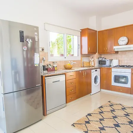 Willa Pernera Beach Three Bedroom *