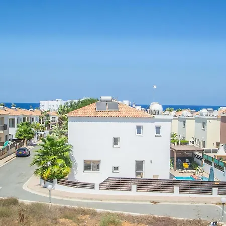 Pernera Beach Three Bedroom *